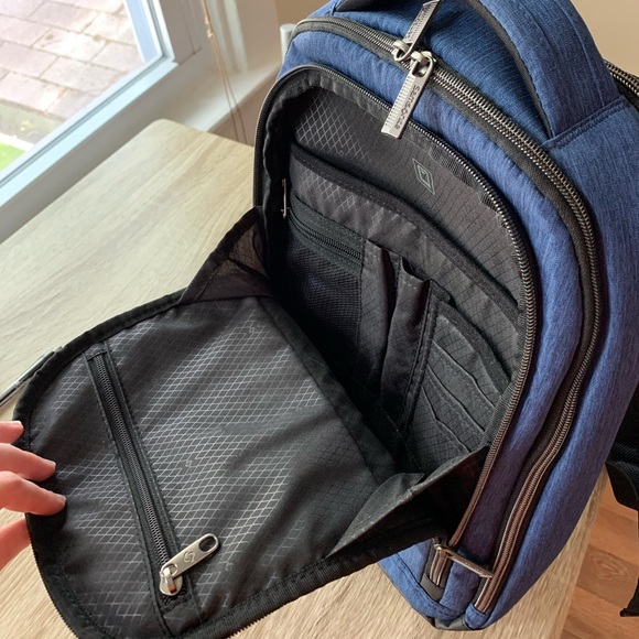Samsonite modern utility 15.5” mini backpack - Picture 2 of 9